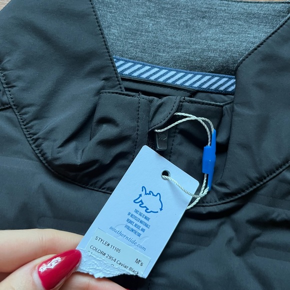 Southern Tide Coligny Quilted Vest NWT - Picture 7 of 9